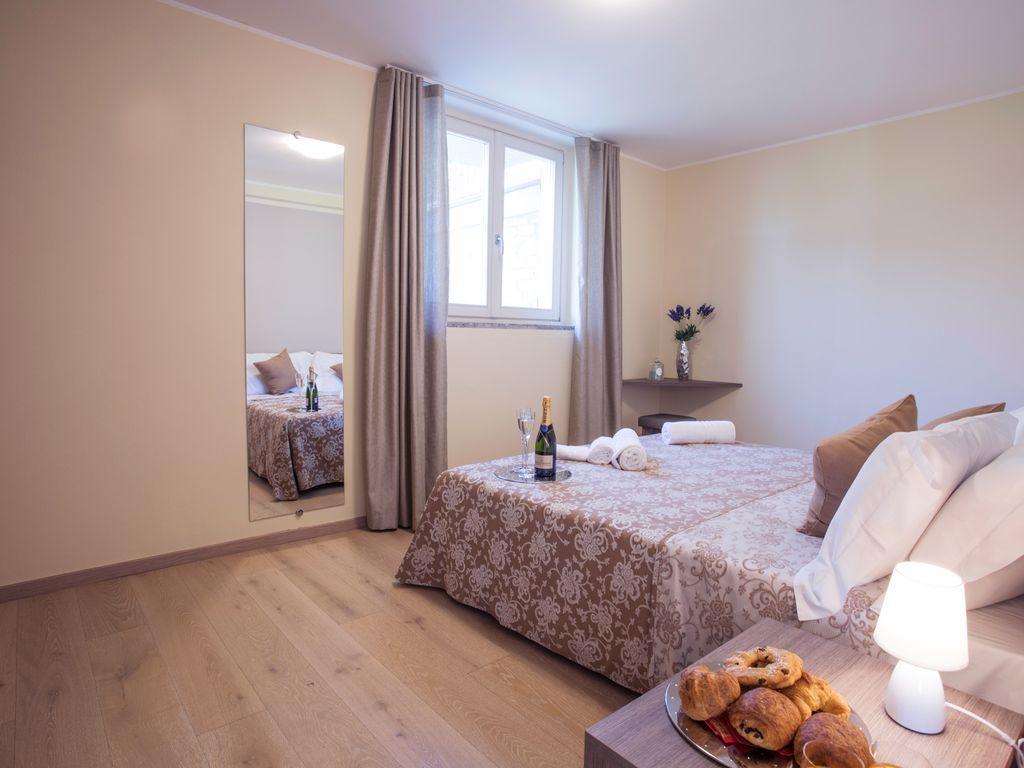 Ossuccio Grande C Home With Pool Sleeps 12 By Italian Apartments Como Bagian luar foto