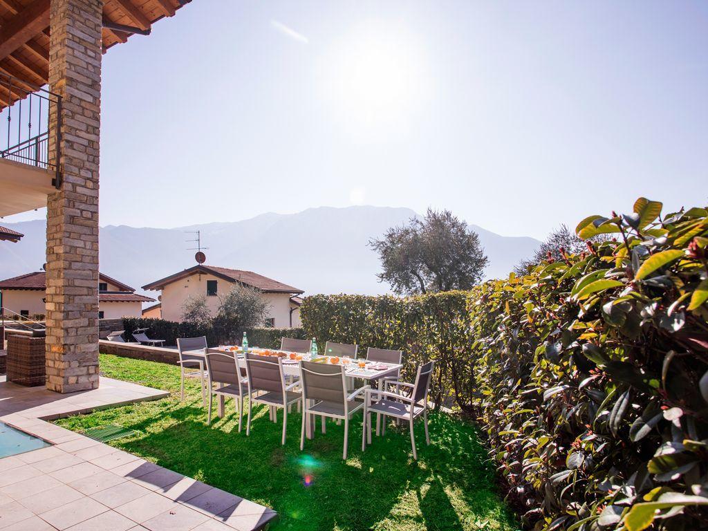 Ossuccio Grande C Home With Pool Sleeps 12 By Italian Apartments Como Bagian luar foto