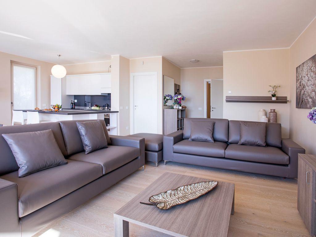 Ossuccio Grande C Home With Pool Sleeps 12 By Italian Apartments Como Bagian luar foto