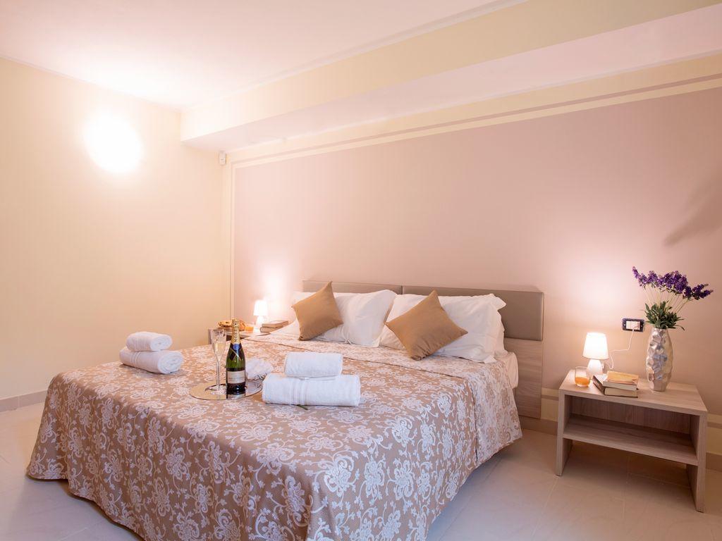 Ossuccio Grande C Home With Pool Sleeps 12 By Italian Apartments Como Bagian luar foto