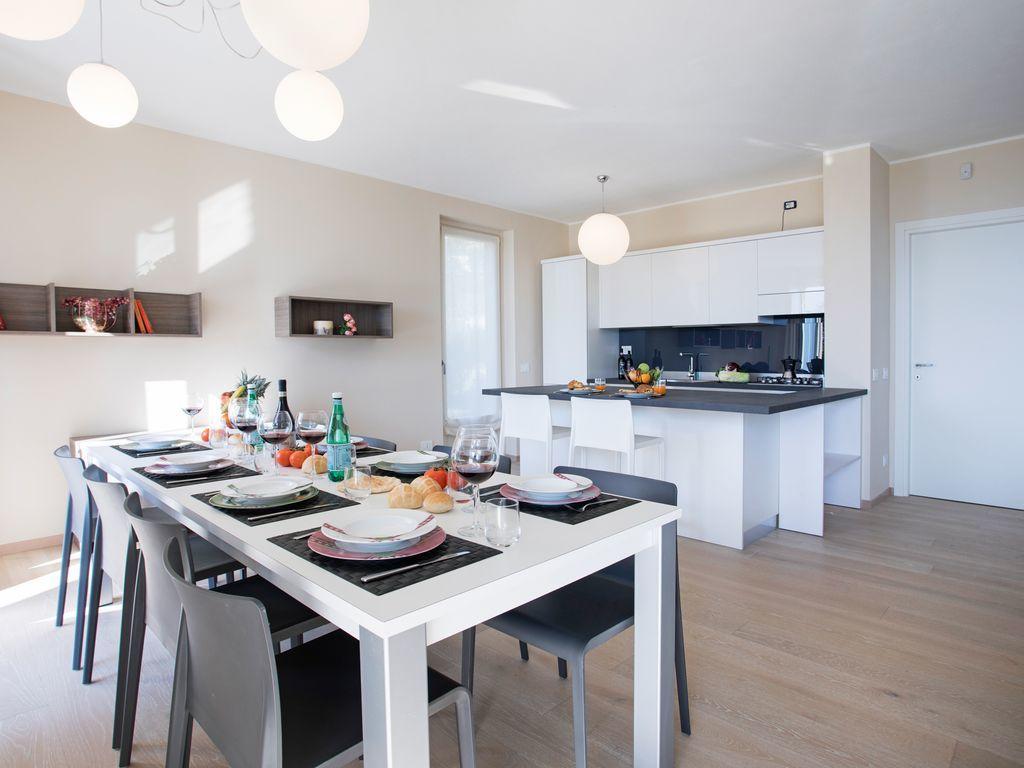 Ossuccio Grande C Home With Pool Sleeps 12 By Italian Apartments Como Bagian luar foto