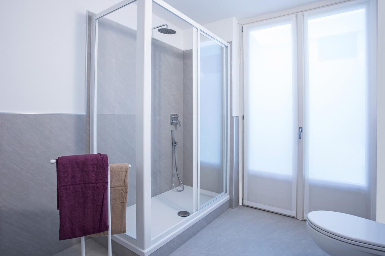 Ossuccio Grande C Home With Pool Sleeps 12 By Italian Apartments Como Bagian luar foto