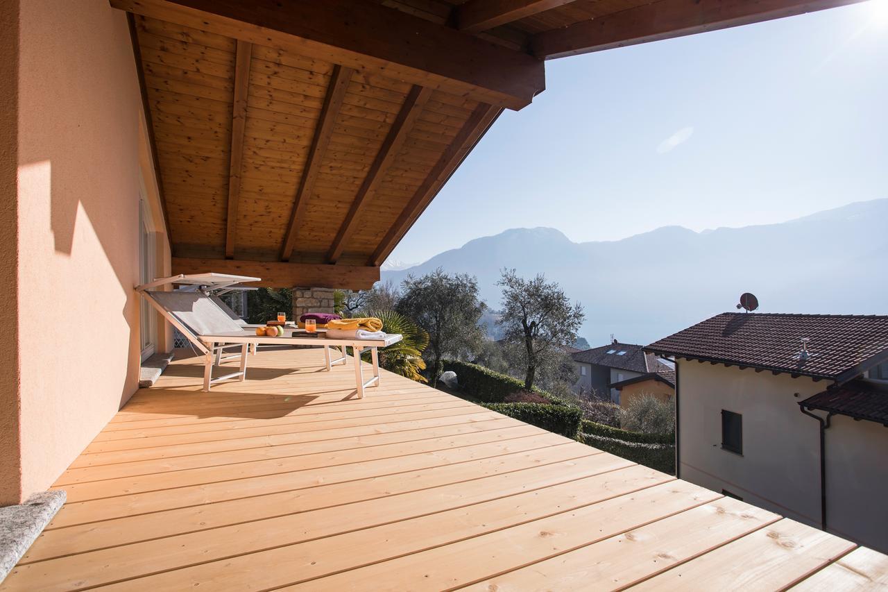 Ossuccio Grande C Home With Pool Sleeps 12 By Italian Apartments Como Bagian luar foto