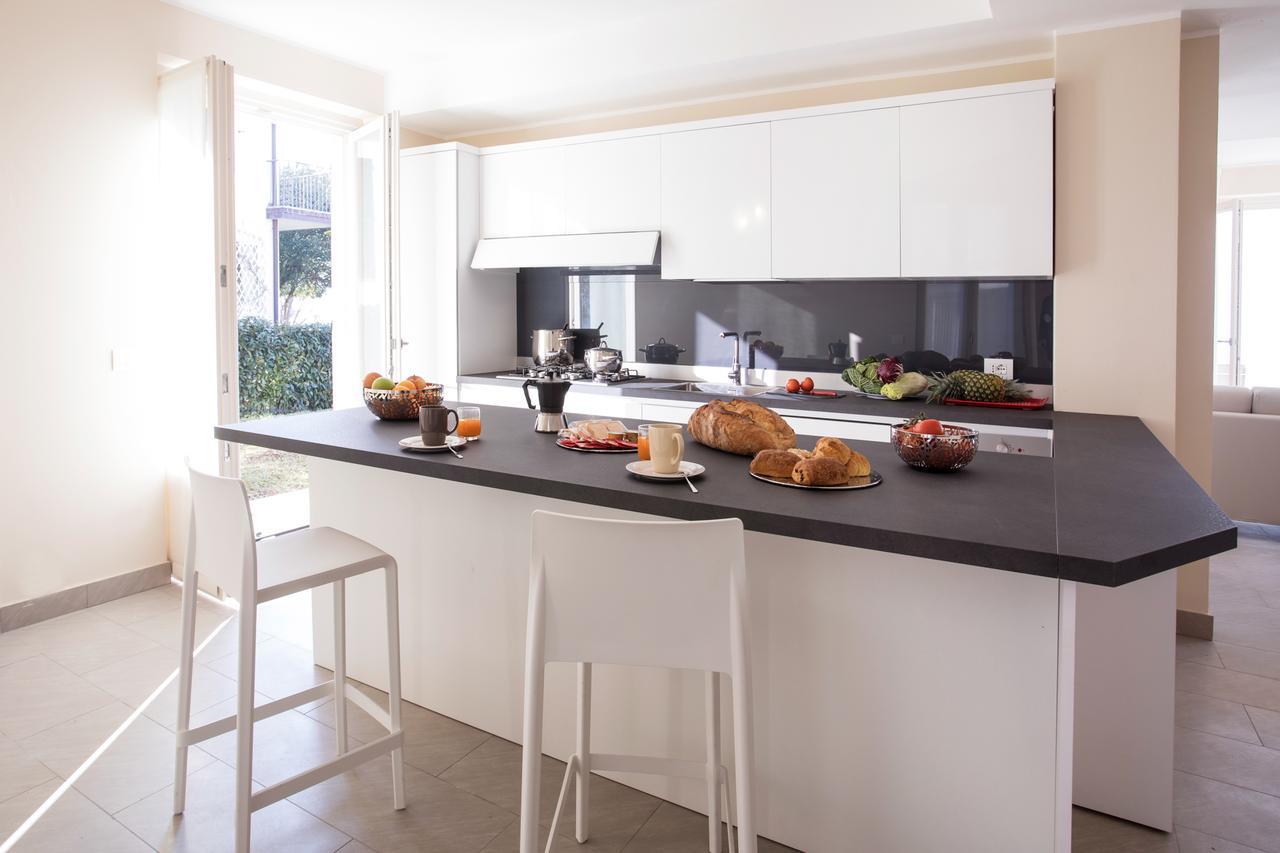 Ossuccio Grande C Home With Pool Sleeps 12 By Italian Apartments Como Bagian luar foto