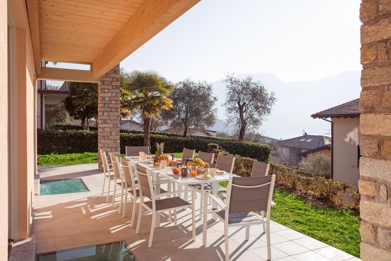 Ossuccio Grande C Home With Pool Sleeps 12 By Italian Apartments Como Bagian luar foto